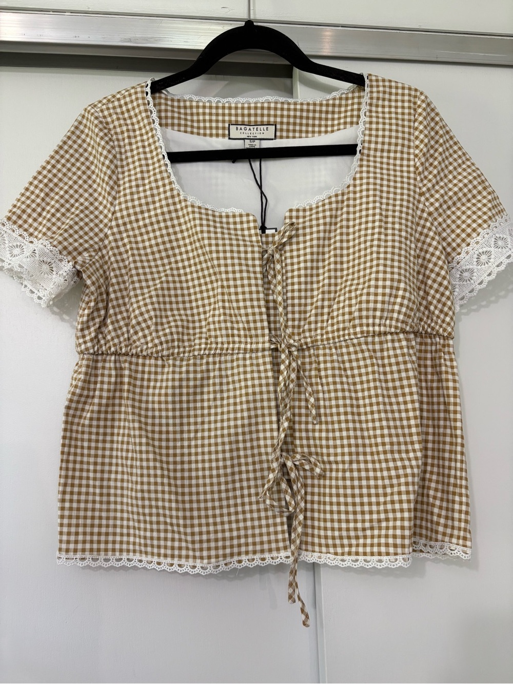NWT Bagatelle size Small Tan Gingham Lace-Trim Tie Front Peasant Top